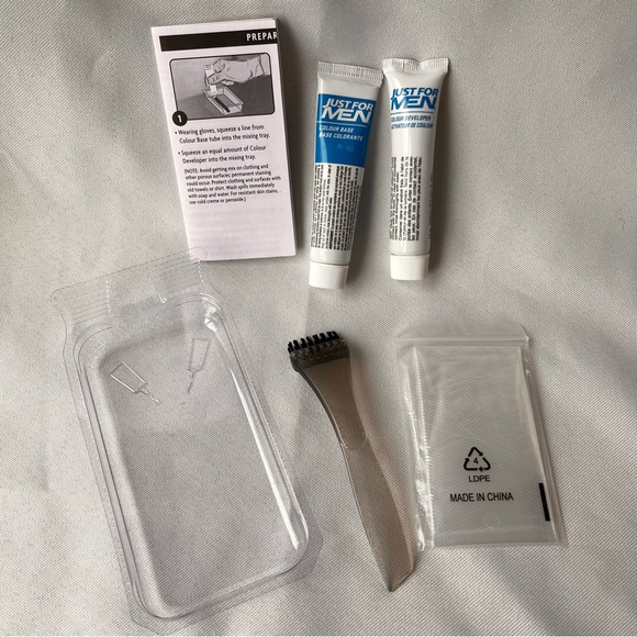 Just For Men Mustache & Beard Hair Colour, M-40 Medium Brown Brush-In Colour Gel - Picture 2 of 11